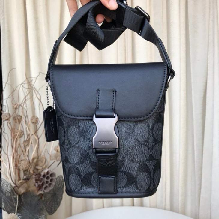 Picture of Coach Mens Bags _SKUfw177845662fw